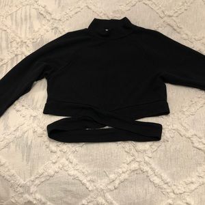 Long sleeve crop top